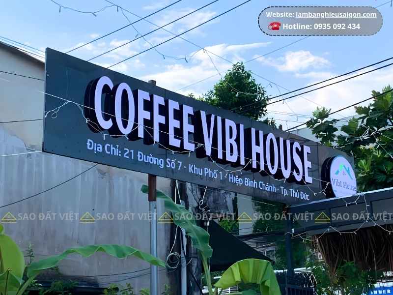 Bảng hiệu quán cà phê