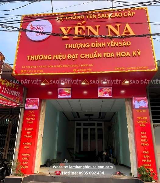 Bảng hiệu cửa hàng yến sào