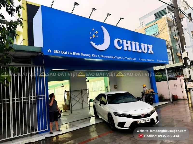 Bảng hiệu cửa hàng mẹ và bé