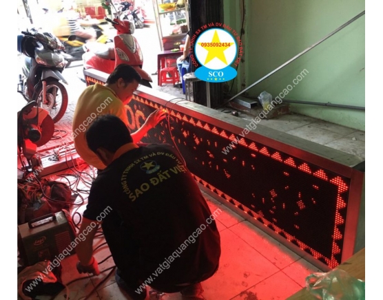 Gia công bảng led F04